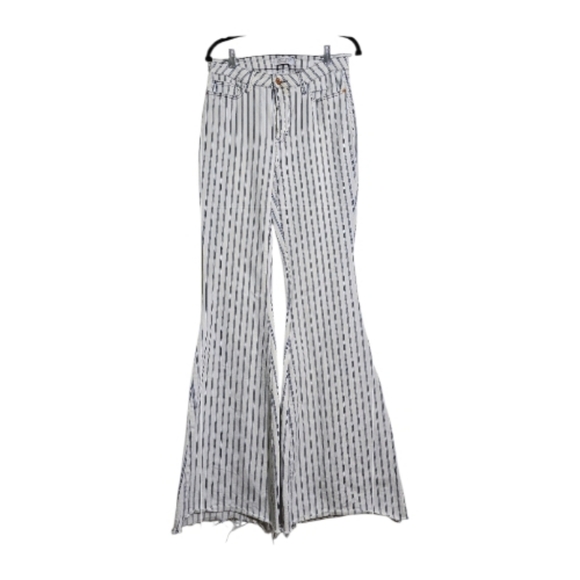 Judy Blue® Ultra High Rise Super Flare Jean - Picture 4 of 8